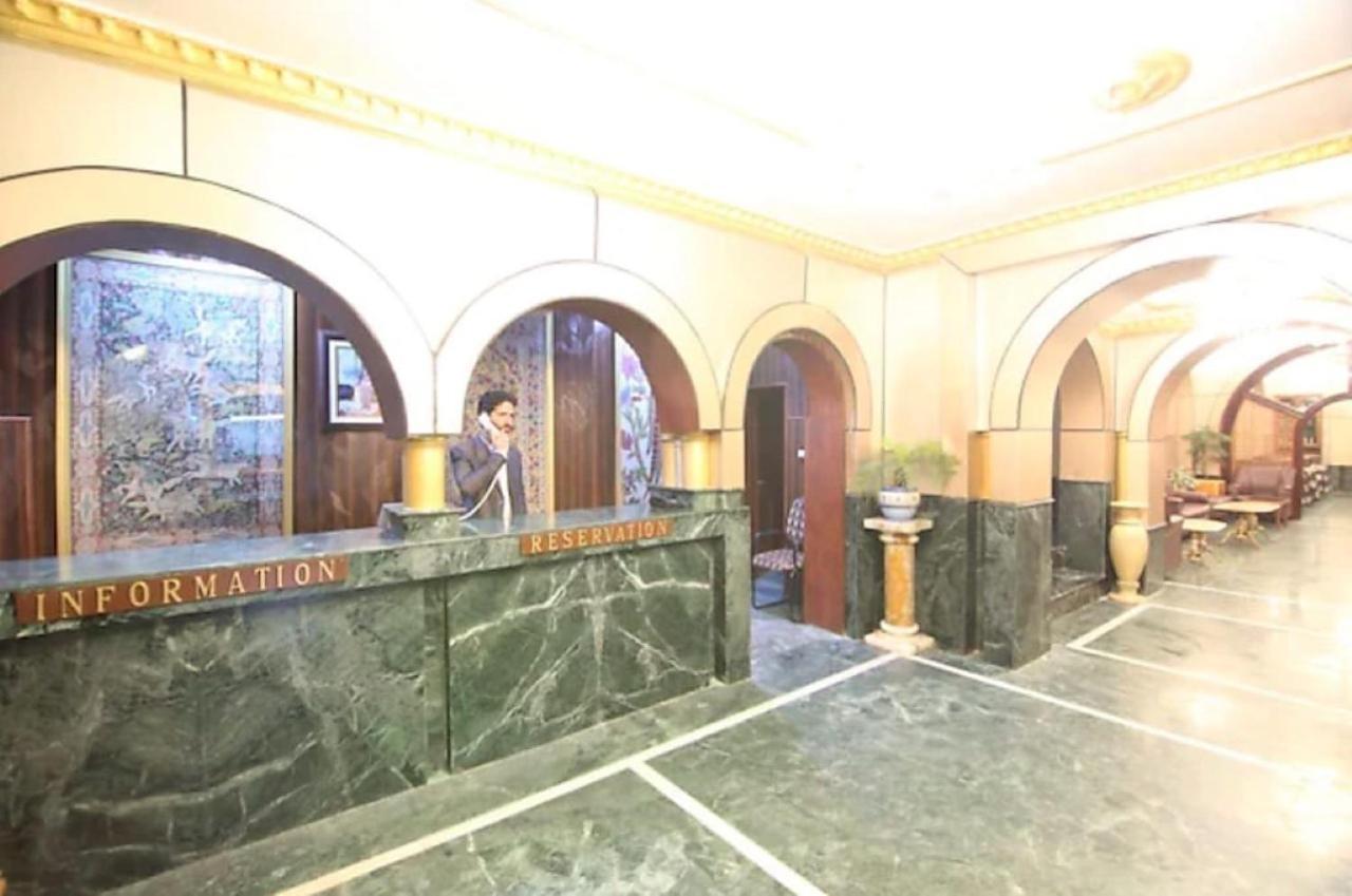 Hotel International Srinagar Extérieur photo