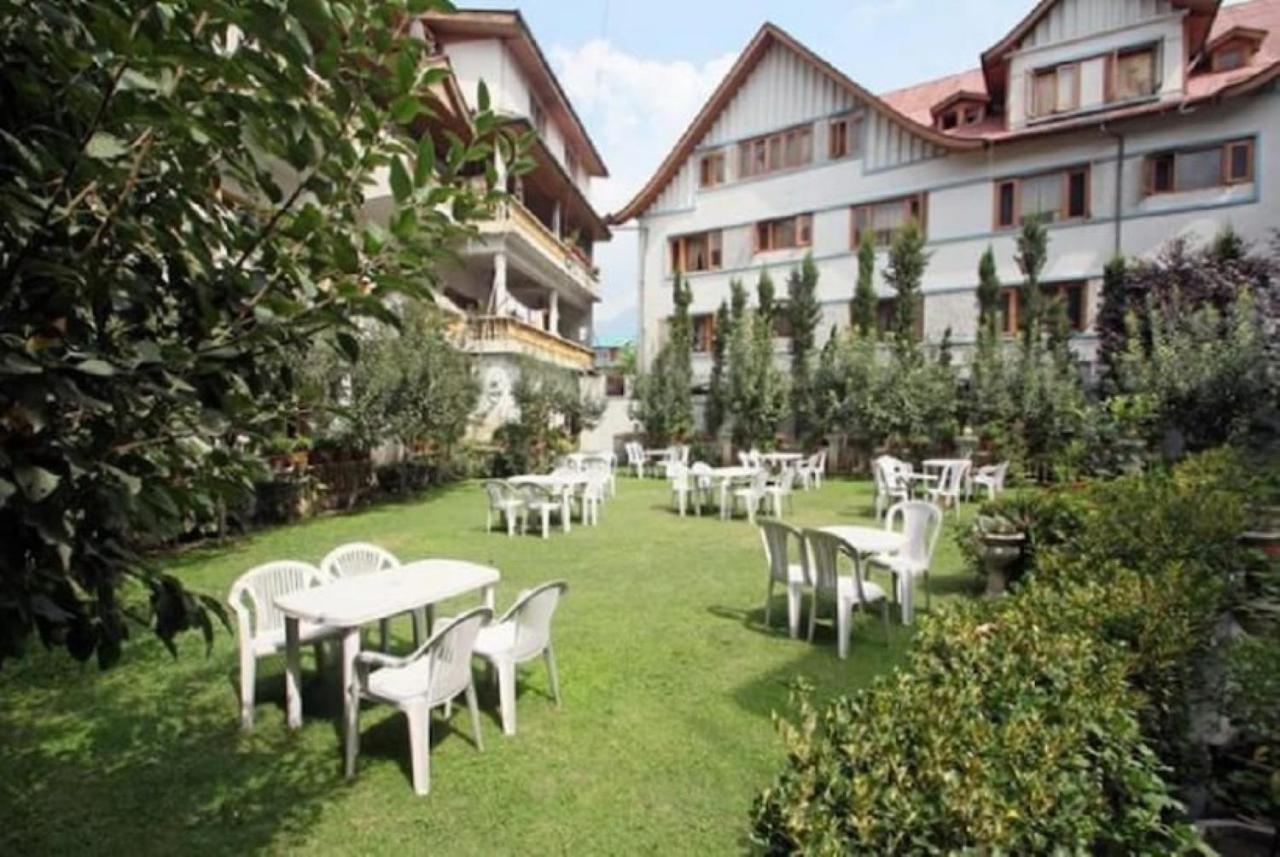 Hotel International Srinagar Extérieur photo
