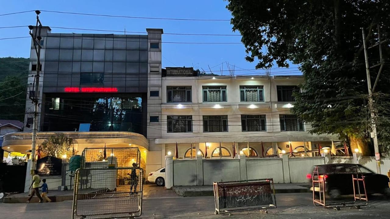 Hotel International Srinagar Extérieur photo