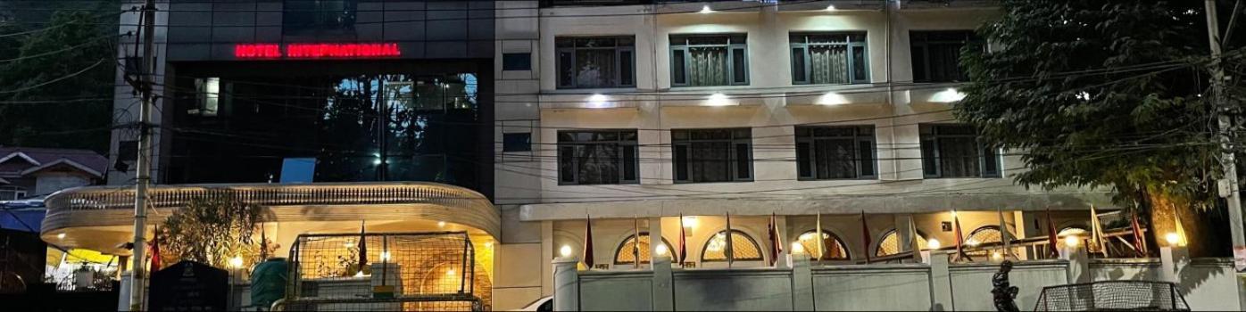 Hotel International Srinagar Extérieur photo